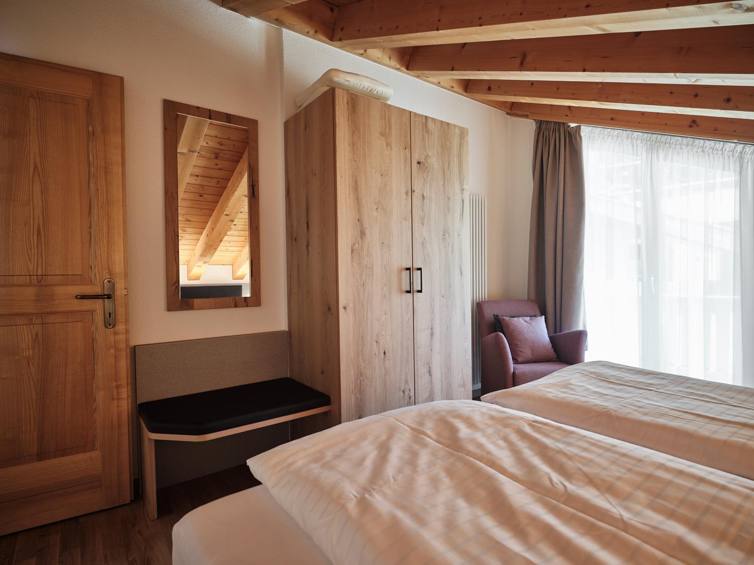 Hotel Hubertus Obergesteln Bagian luar foto