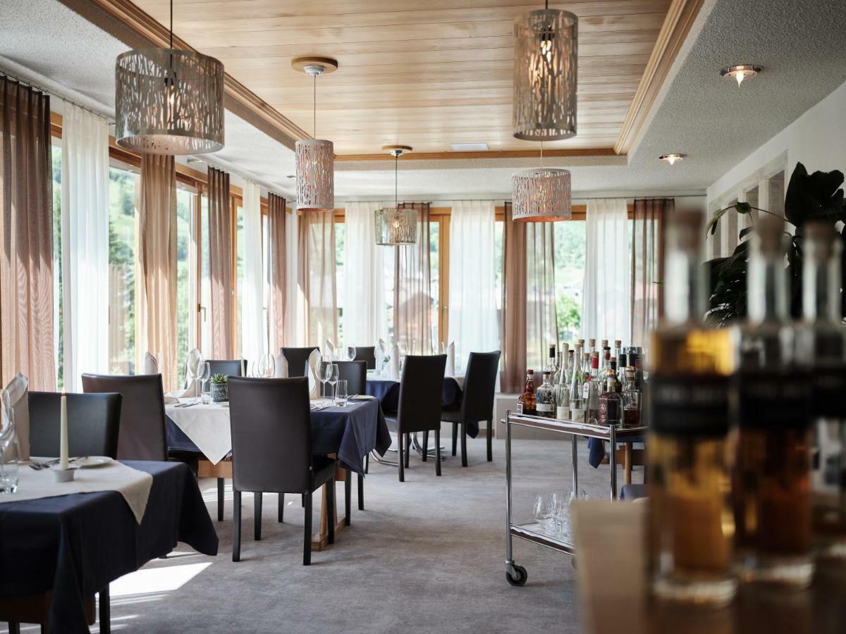 Hotel Hubertus Obergesteln Bagian luar foto