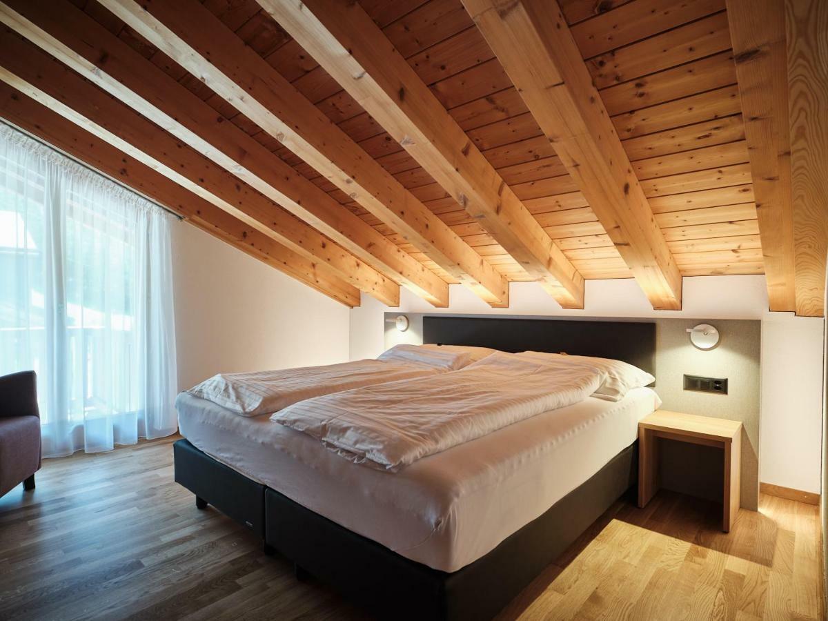 Hotel Hubertus Obergesteln Ruang foto